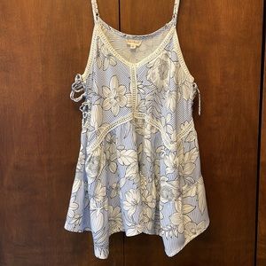 Hem & Thread summery swing top
